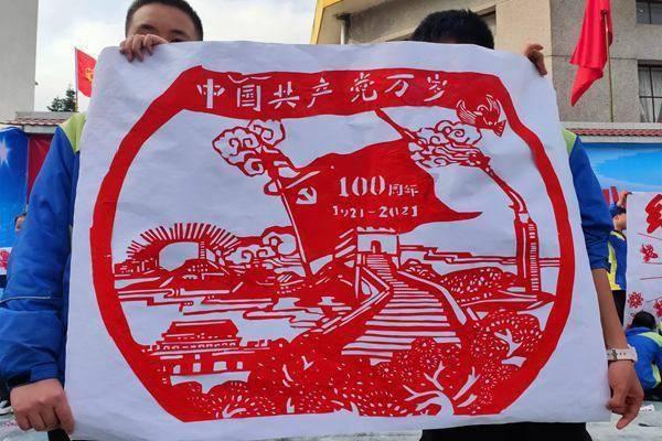 章鱼喷墨汁